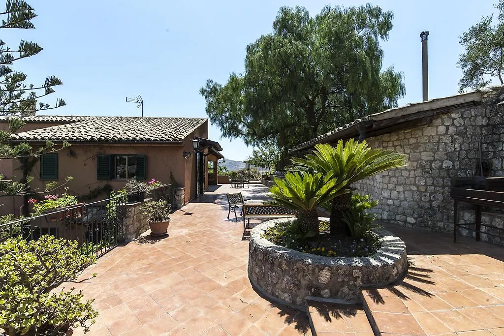 Country Sicily Home location